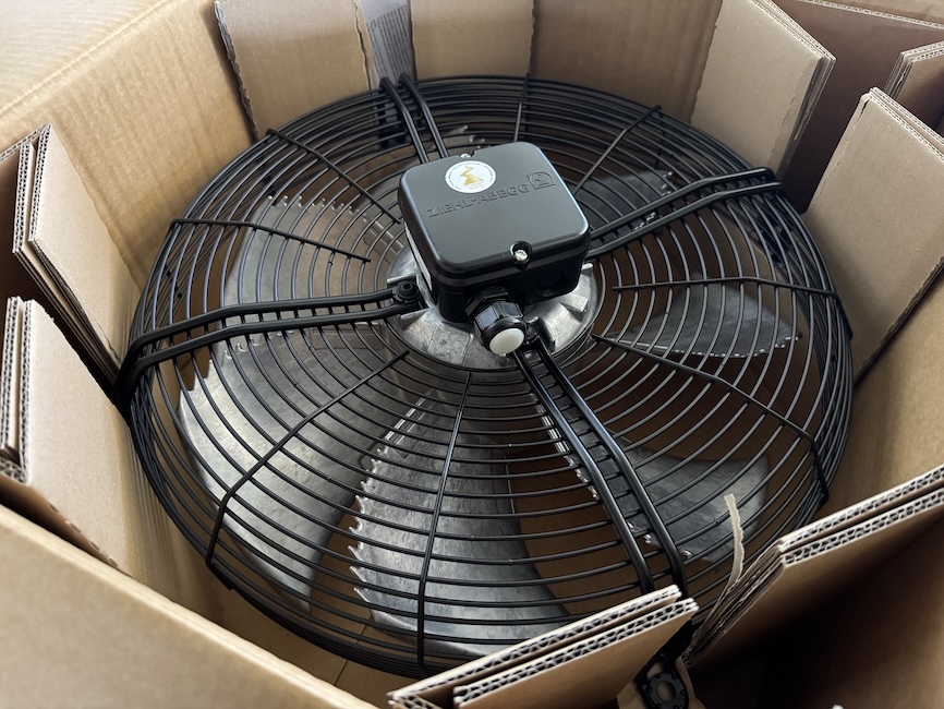 IMG_5421-Ziehl-AbeggFN045-6EK.4F.V7P1 vent1.jpg